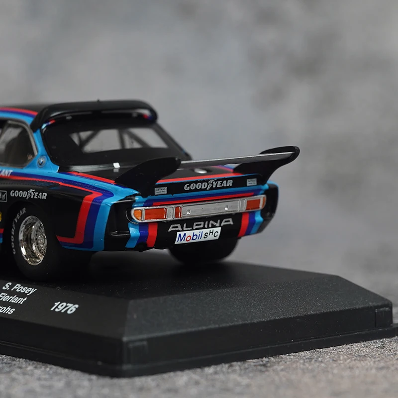 1:43 Altaya BMW BMW 3.5 CSL 1976 24 Hours of Le Mans 42 alloy die cast car model, a gift for children, collectible toy for boys.