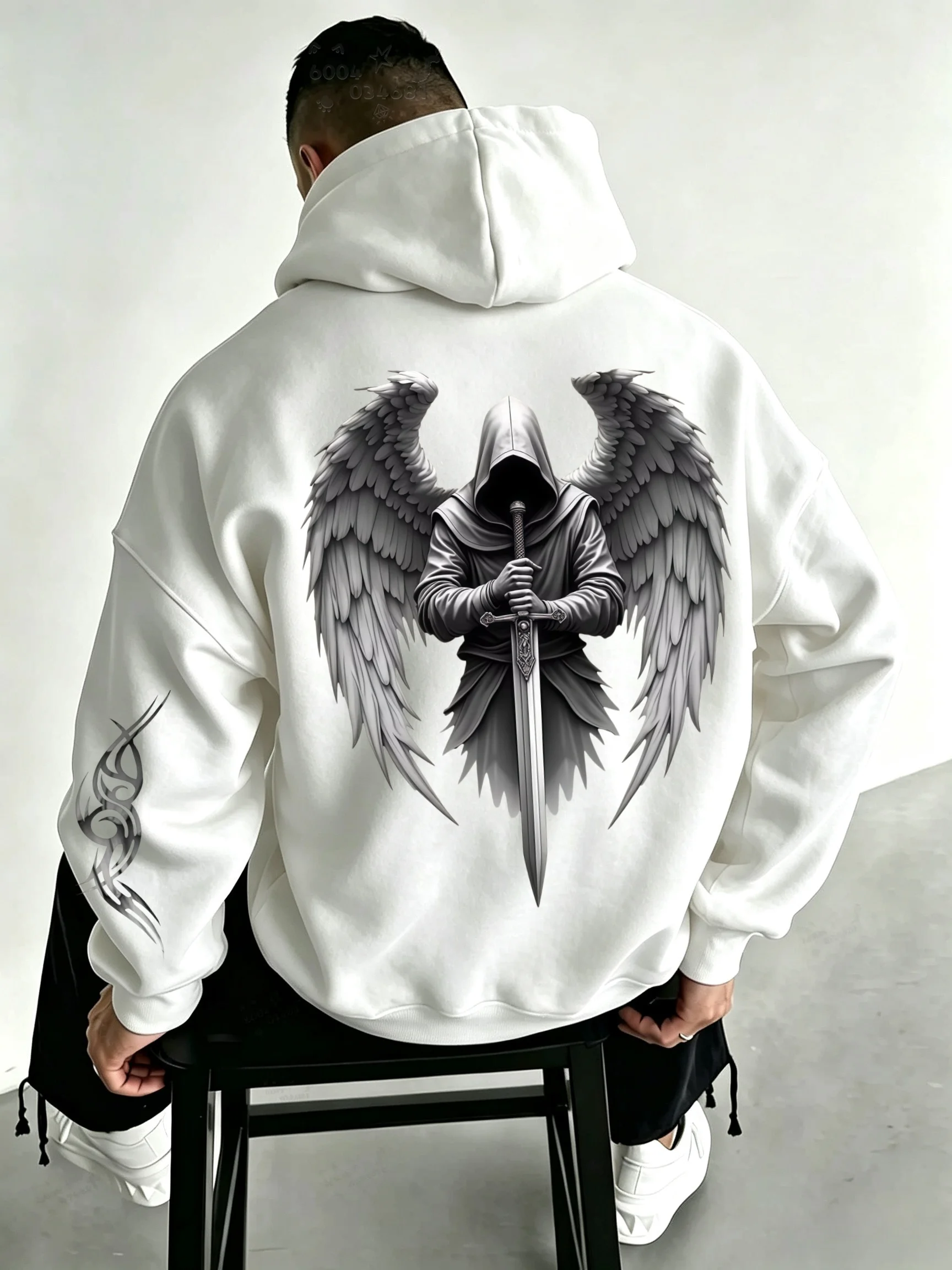 Dark style angel wings holding sword warrior print hooded hoodie for both men and women, oversized, trendy long-sleeved t-shirt