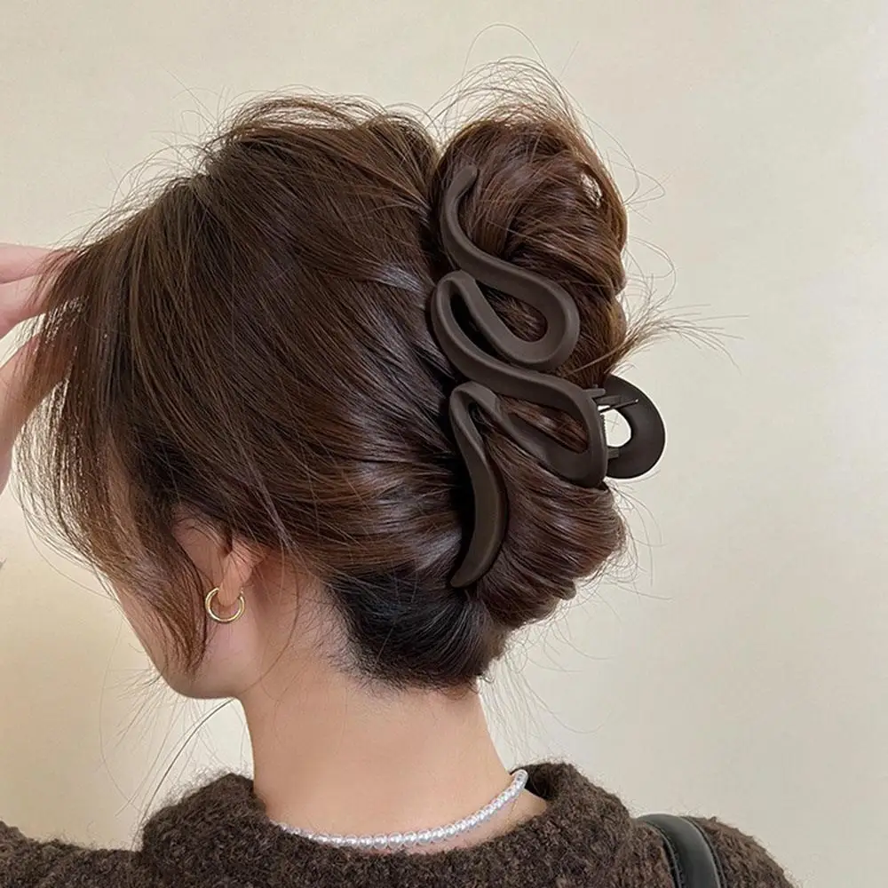 女性と女の子のためのゼリーウェーブヘアクロー,アクリルヘアクリップ,シンプルで不規則なヘアクリップ,ファッショナブルな帽子,甘いデザイン,2024