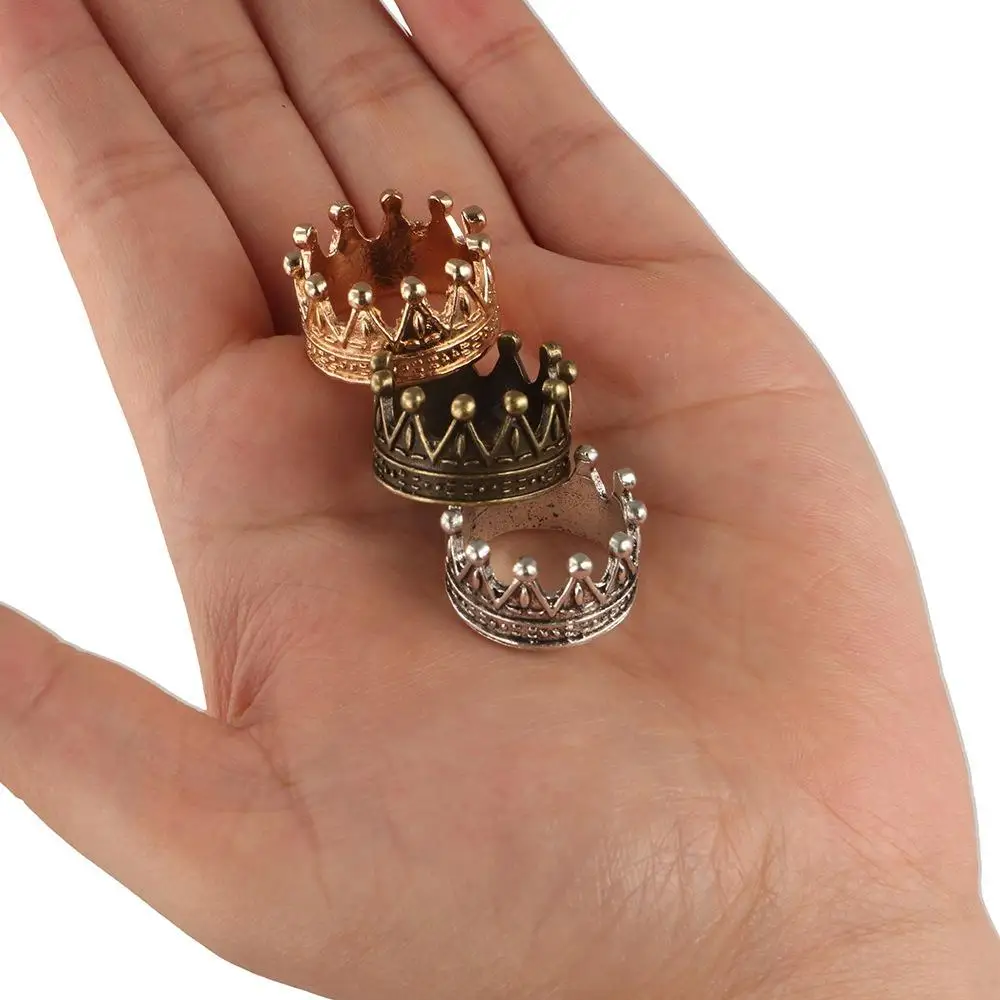 Model Toys Mini Metal Crown Model Ornaments Decorating Dollhouse Miniature Metal Crown Alloy Silver