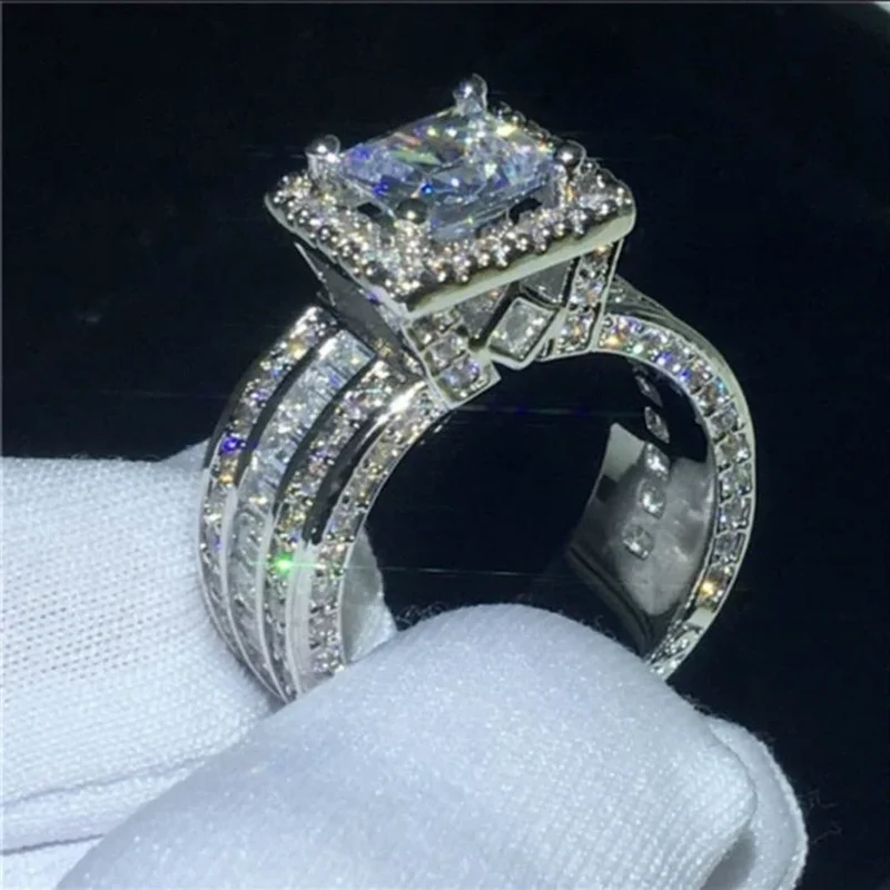 Super Shining Women Men Fashion  Exquisite Silver Color Inlaid Zircon Stones Wedding Rings for Women Engagement Jewelry