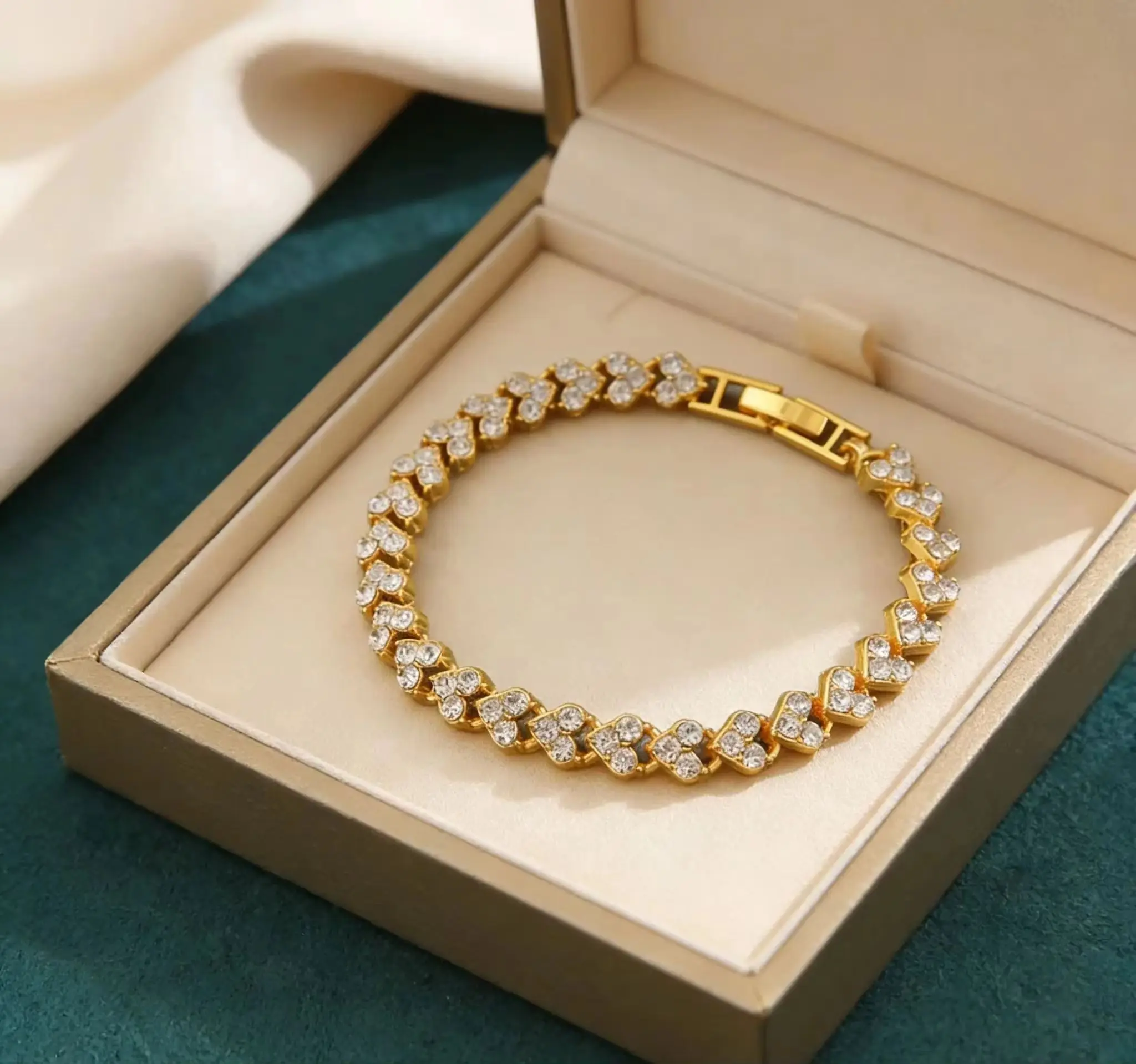 Women's Luxury Rhinestone Geometric Chain Bracelet Goth Crystal Charm Roman Wedding Jewelry Accessory Trendy Full Charm