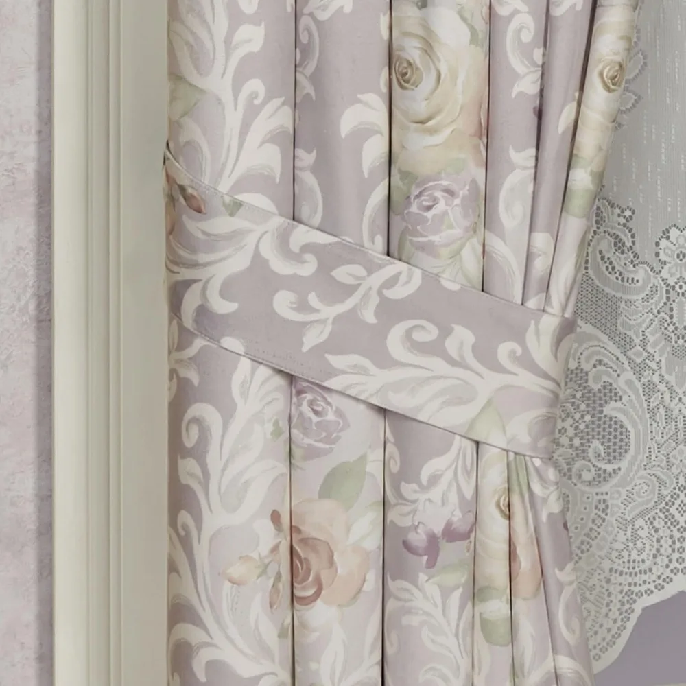 Lussuose tende per finestre damascate floreali in velluto di poliestere con tasca per asta in toni blush, lavanda e avorio