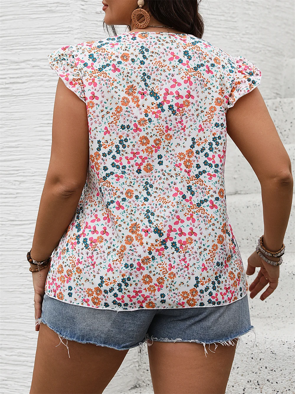 Gibsie Plus Size Bloemenprint Blouse Met Ruches Mouwen Dames Zomer Boho Fashion Tops V-Hals Losse Casual Vakantieblouses 2024 Nieuw