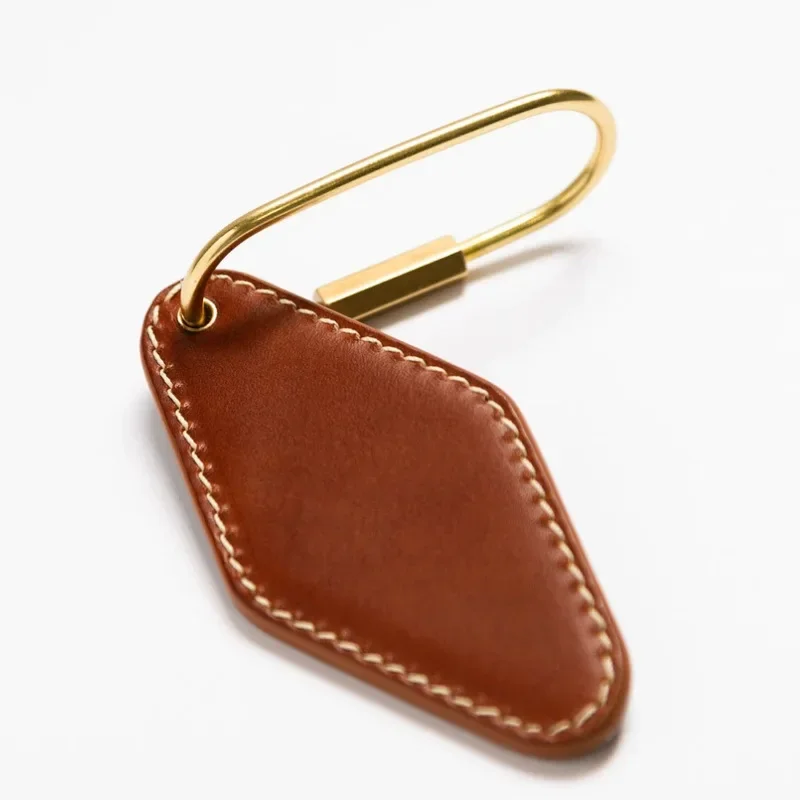 

Custom Logo Vintage Leather Car Key Chain Laser Engrave Name Number Keychain Personalized Text Keyring Ring Men’s and Women’