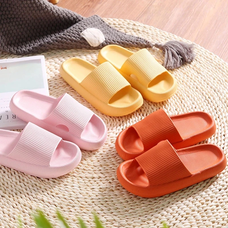 Thick Platform Cloud Slippers Women Fashion Eva Soft Sole Home Slippers for Woman Sandals 2023 Summer Non Slip Beach Flip Flops