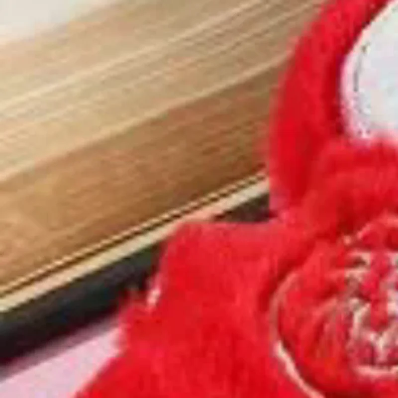 1 Para Uroczych Pluszowych Zawieszek z Kucakiem, Breloczek z Kreskówki, Maskotka na Nowy Rok, Rok Konia, Wypchana Lalka, Zawieszka do Plecaka, Akcesoria, Prezenty