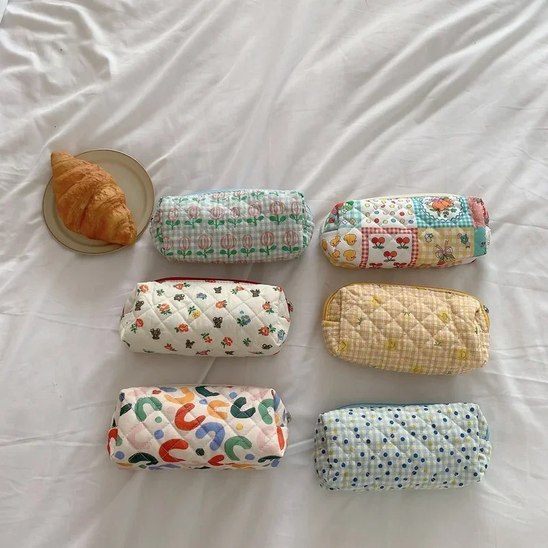 Sac cosmétique floral coréen pour femmes, poudres de maquillage au poignet, trousse de beauté en tissu matelassé, étuis à crayons, cosmétique de