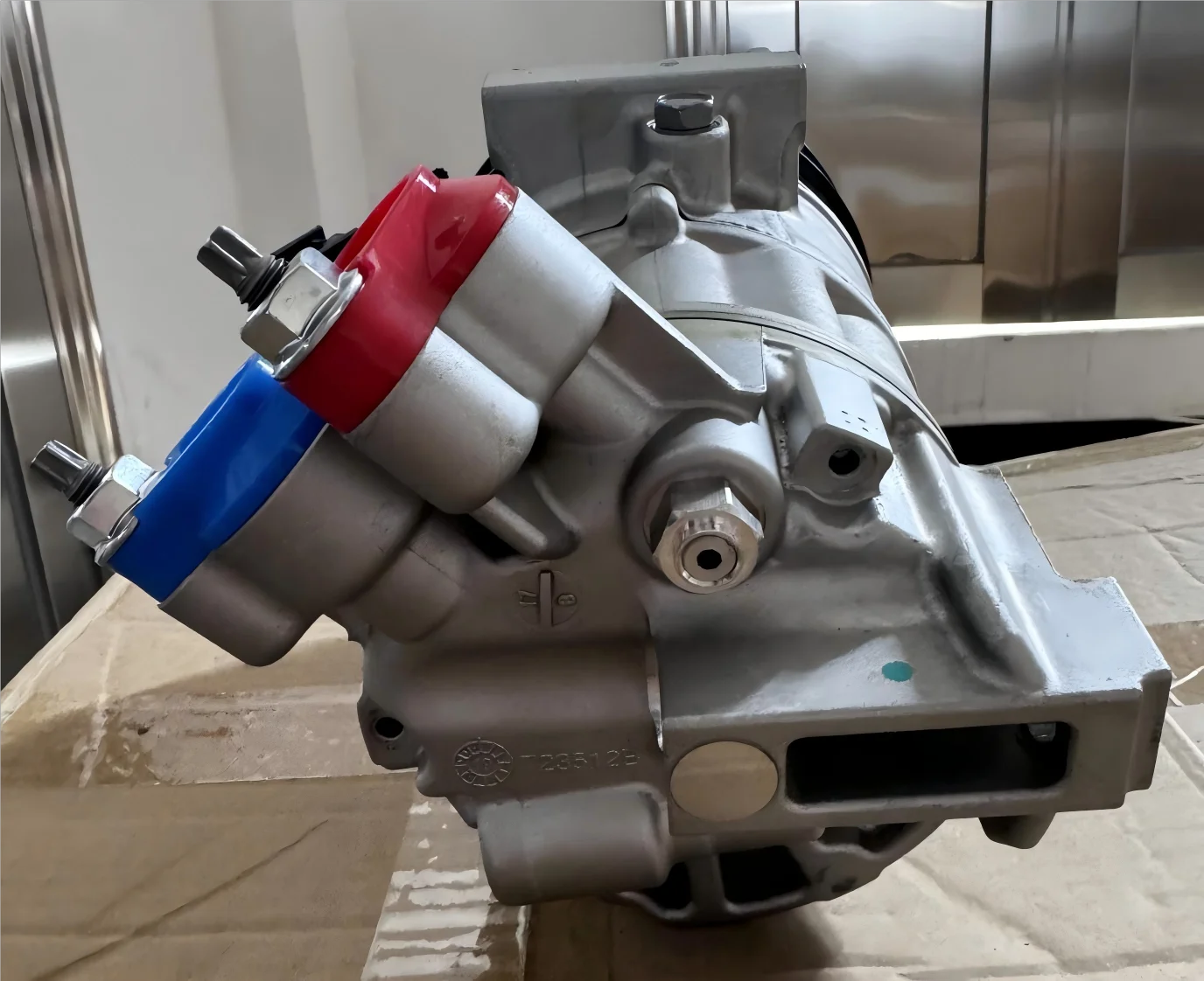 High Quality 12V Auto AC Car Air Conditioner Compressor New Model 8013009600 8013510200  for Geely Atlas Pro 1.5L 2021-