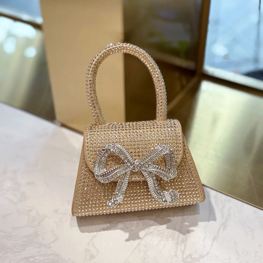 

Модная портативная маленькая квадратная сумка-мессенджер с блестящим бантом, инкрустированным стразами, в стиле «нишевый шик»