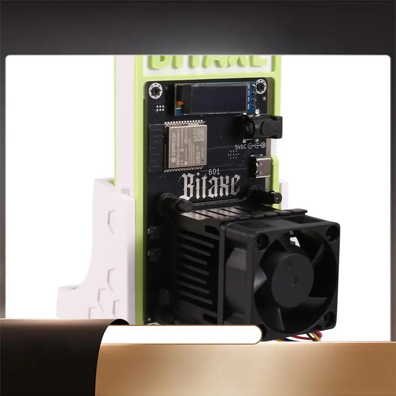 

X64A-Bitaxe Gamma 601 BTC Solo Miner 1,2TH/S 18-22 Вт BM1370 Asic от Antminer S21 Pro BTC Crypto Miner Подставка для обновления