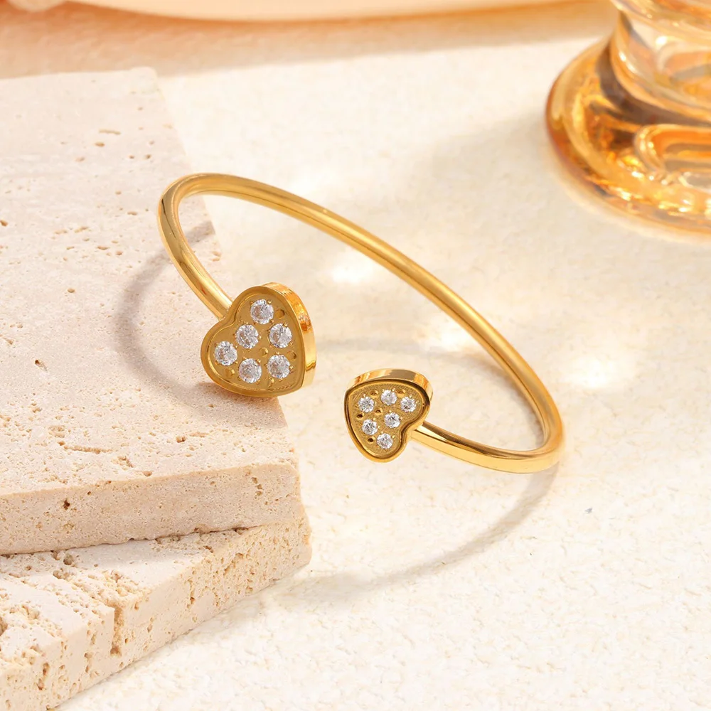 Fashionable zircon gold-plated heart bracelet, silver wire women's bracelet, love bracelet, gift for girls