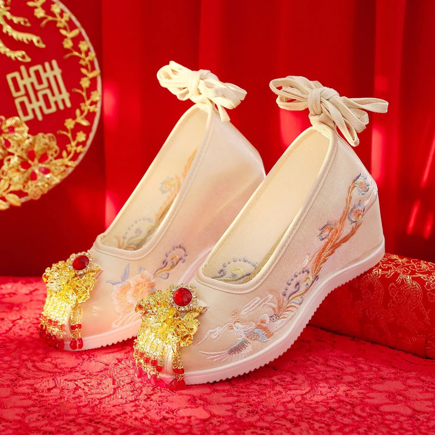Shoes for Han Chinese Clothing Pearl Xiuhe Wedding Embroidered Women's Champagne Ancient Style Height Increasing Insole Costume