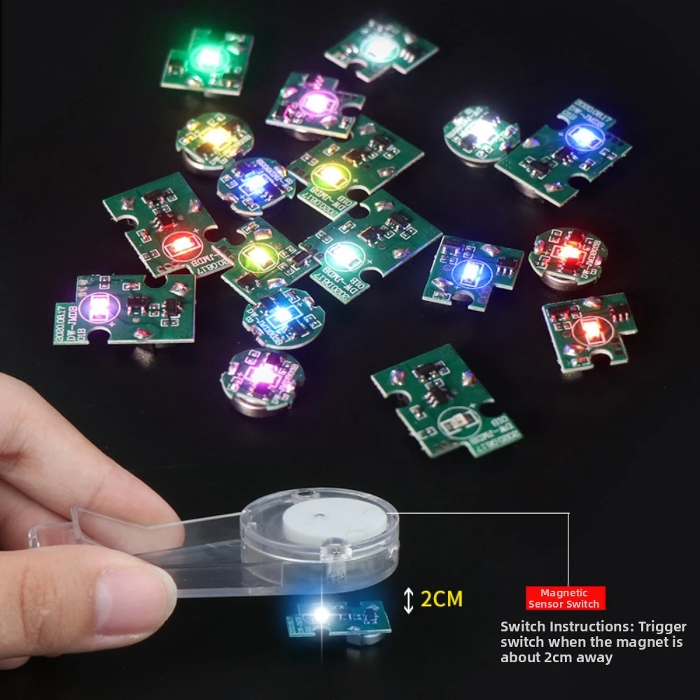 

2 шт. Новые светодиодные лампы с магнитным переключателем 1.3*1.3*0.5 см, 10 цветов, для DIY-моделирования, анимационные, беспроводные