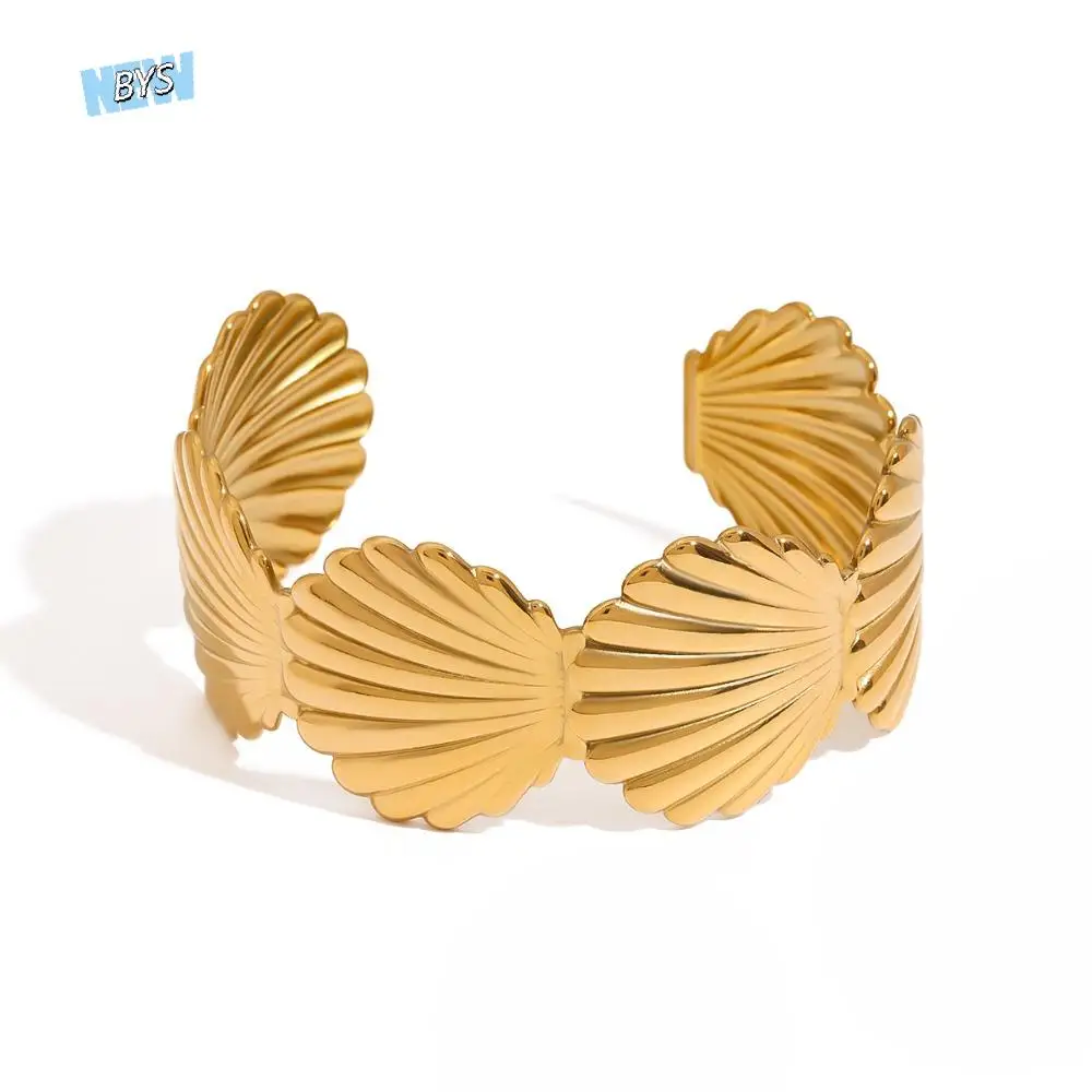 

Vacation Style Wide Bangle Europe American Style 18K Gold Exaggerated Bracelet Irregular Shape Minority Design Chunky Bracelet