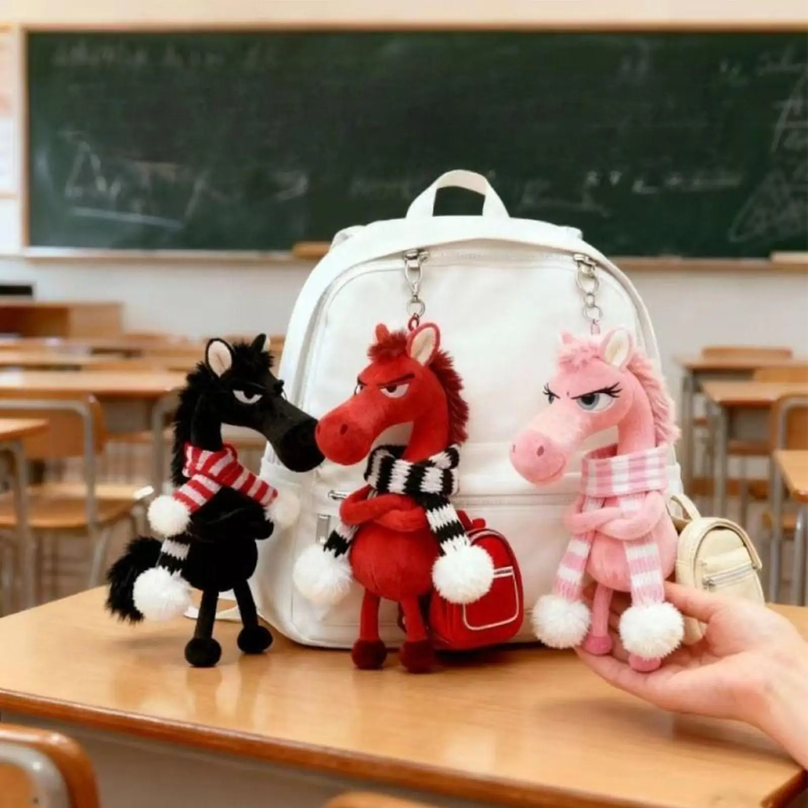 Plüsch-Arroganz-Pferd Schlüsselanhänger Damen Taschenanhänger Deko Niedlicher Plüsch-Pferd Auto-Schlüsselanhänger Party-Geschenk Schlüsselring Schlüsselanhänger-Accessoires