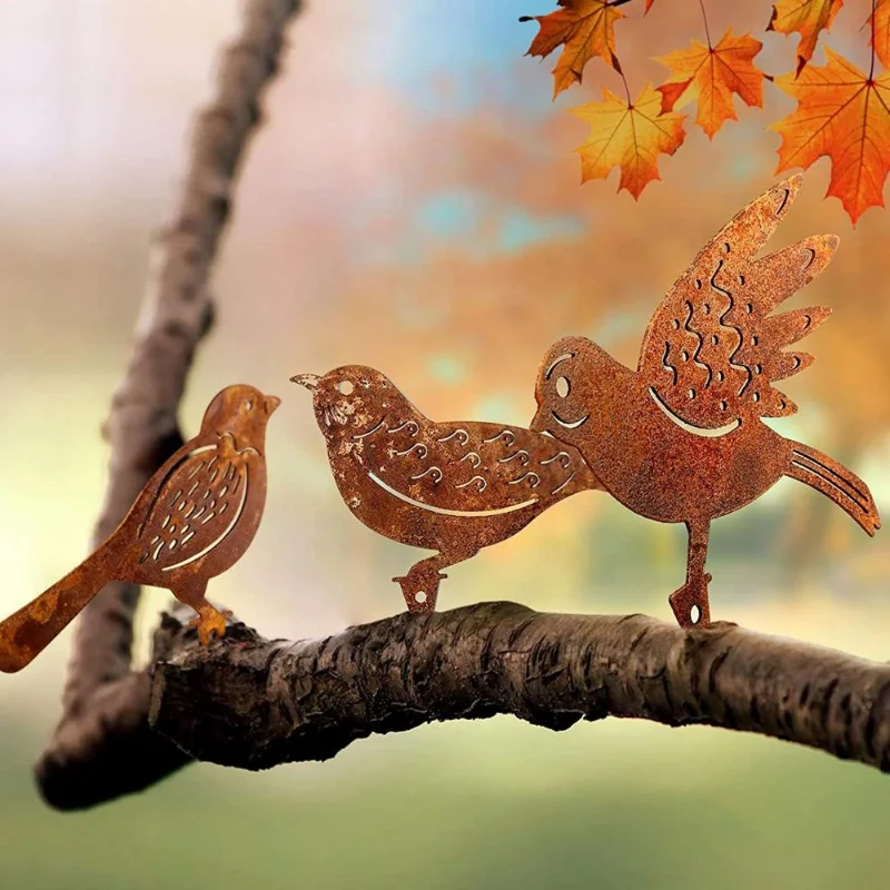 

4pcs Rusty Metal Bird Silhouettes Garden Fence Decor Woodpecker Robin Steel Country Yard Art Gardening Decoration Metal Bird