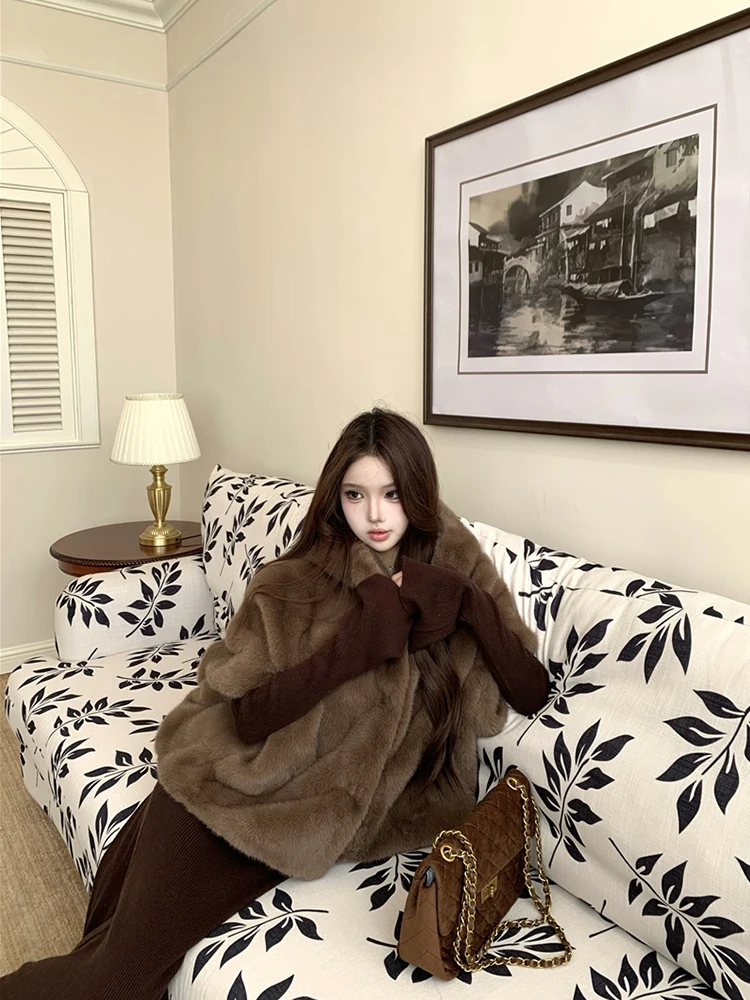 เสื้อโค้ทขนมิงค์เทียมกำมะหยี่สไตล์เรโทรสำหรับผู้หญิง แฟชั่นฤดูใบไม้ร่วงฤดูหนาว รุ่นใหม่ แขนยาว ติดกระดุม แบบสวมทับ