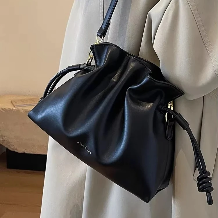 Shoulder Bag Tote Bags for Women Handbags New Style Fashion Pleated Drawstring Bucket Bag Popular Crossbody Bags for Women