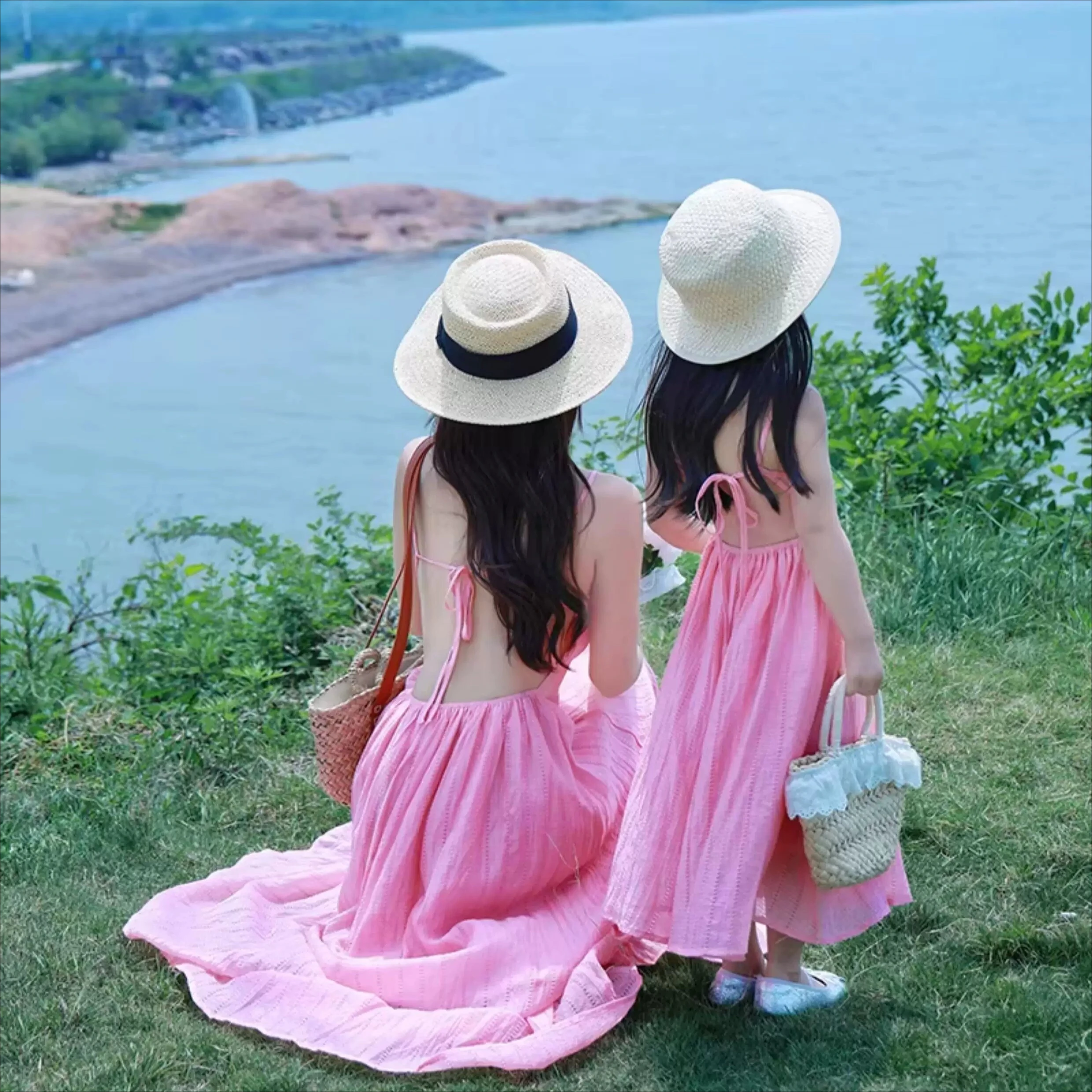 Vacation Look Mom and Daughter Matching Pink Dress Sling Backless Resort Mother and Baby Girl Elegant Dresses for Women Clothing