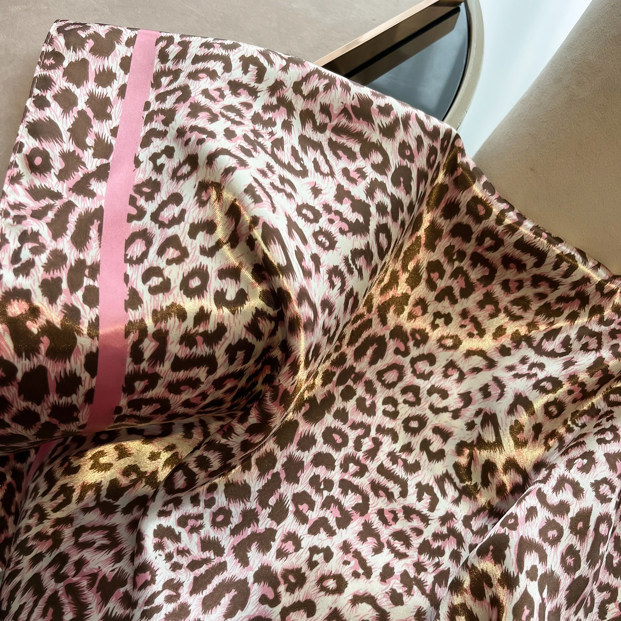Neue Luxus Marke Leopard Print Stirnband Schal Frauen Mode Seide Satin Haarband Tasche Handgelenk Bandana Neckerhicef Schal Wraps – Detail 5
