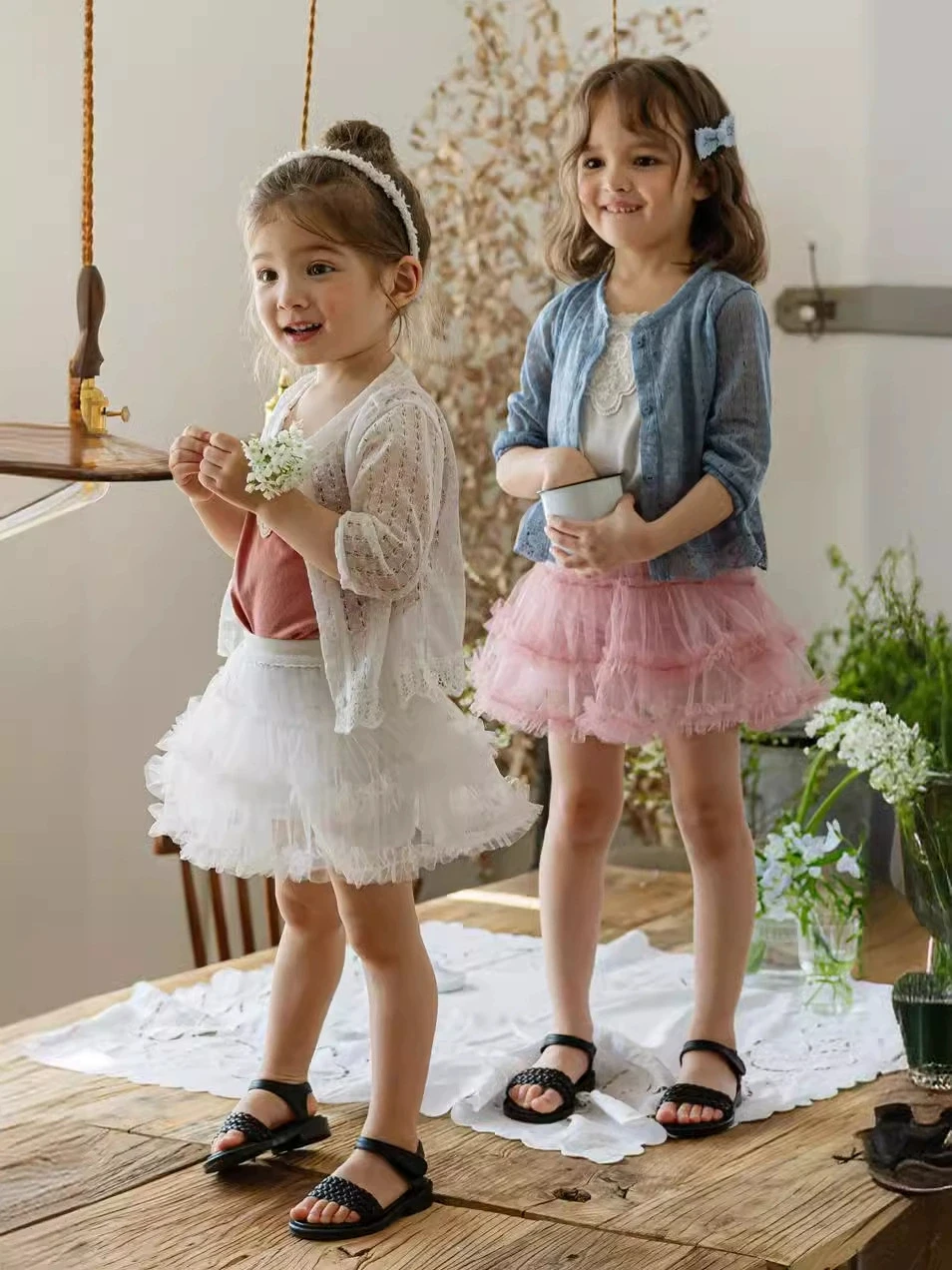 

2026 Spring New Korean Children Girls Elegant Lace Edge Versatile Princess Long Sleeve Knitted Cardigan