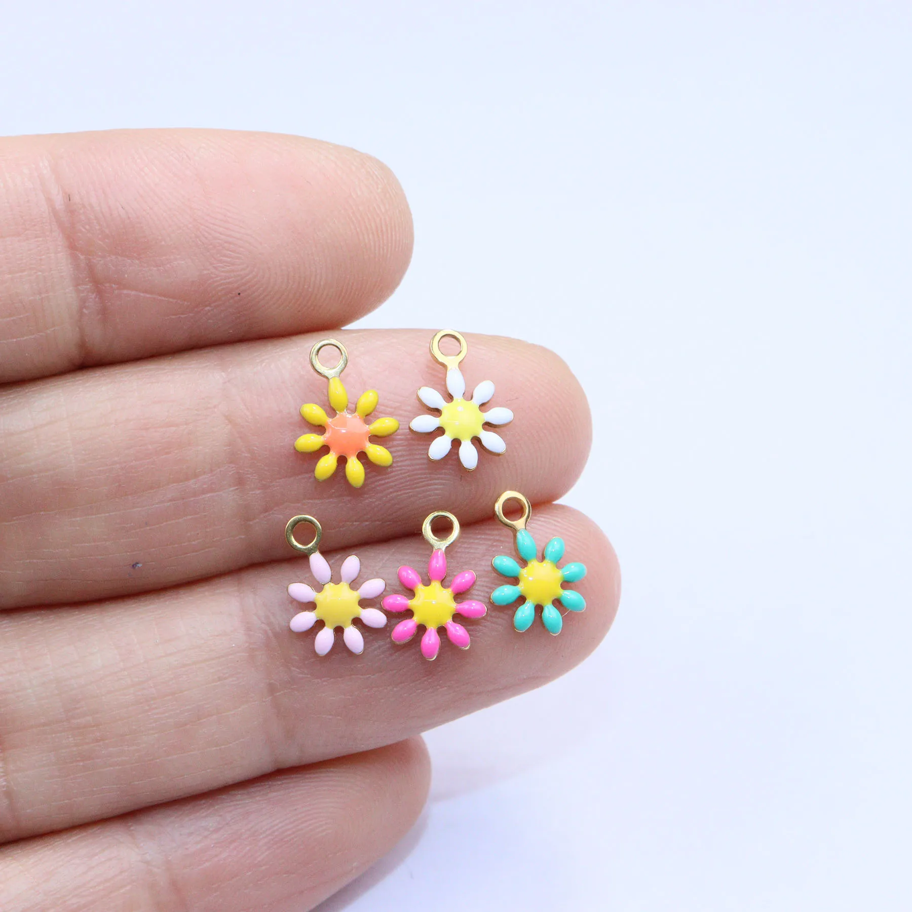 

10pcs 7mm Stainless Steel Women's Mini Double Side Epoxy Beautiful Flower Charms Pendant DIY