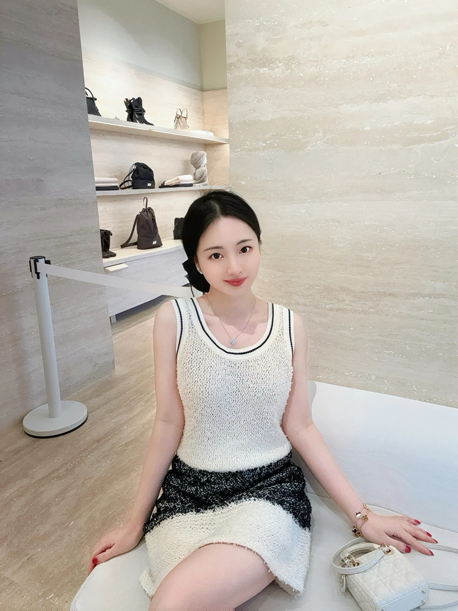 

Комплект из кружевного топа и юбки А-силуэта с цветочным узором, элегантный весенне-летний модный комплект из полиэфирного волокна для женщин 25-35 лет