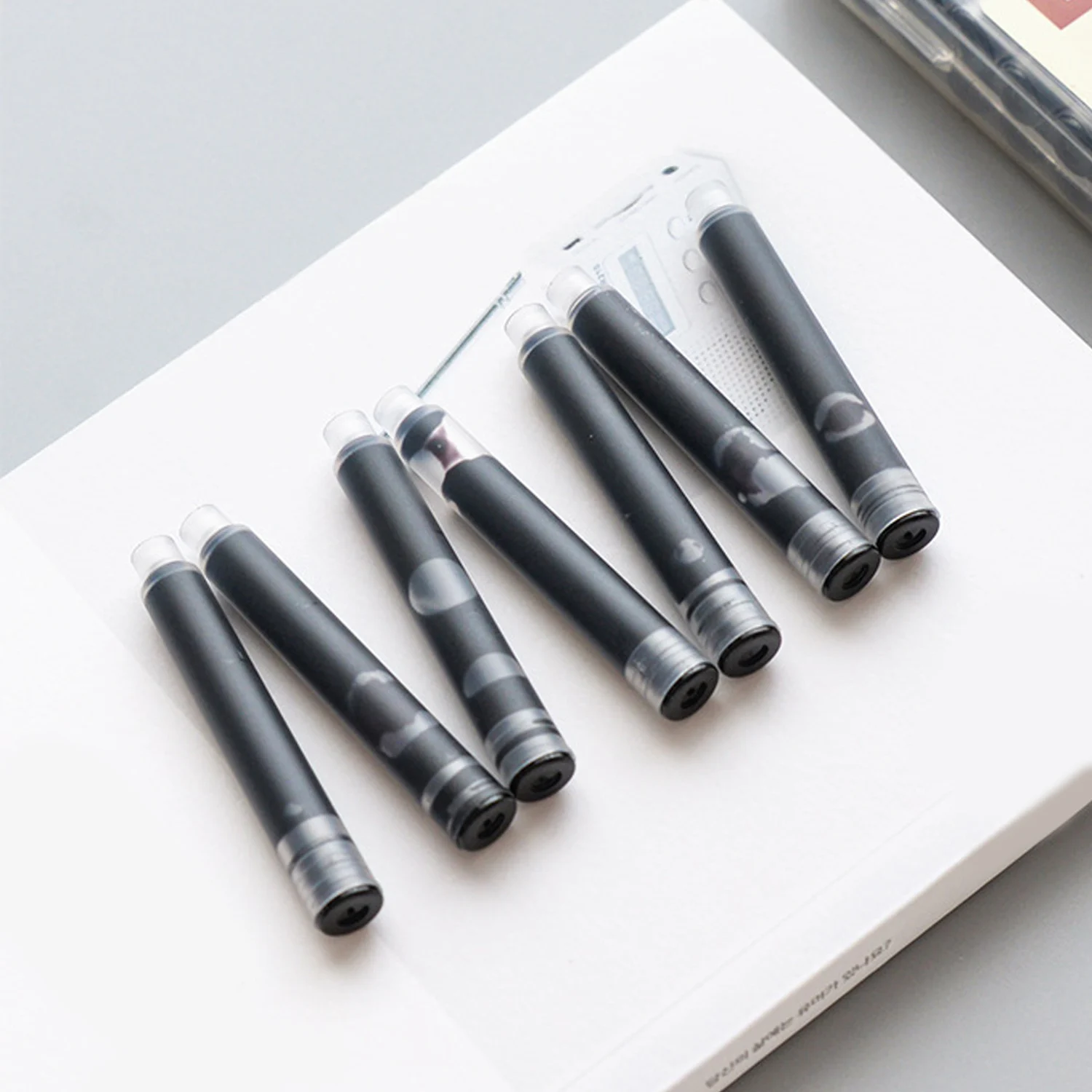 20pcs Universal Erasable เปลี่ยนได้ Fountain ปากกาเติมหมึกตลับหมึกสำหรับ Home โรงเรียนอุปกรณ์สำนักงาน