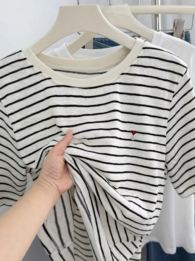 2026 Spring/Summer New Fashion Design Heart-shaped Short-sleeved Women's T-shirt, Summer Loose and Simple Embroidery Design Top