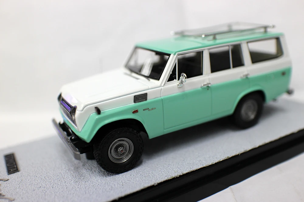 Resin Car Models 1/43 Scale LandCruiser FJ55 For Collection gift