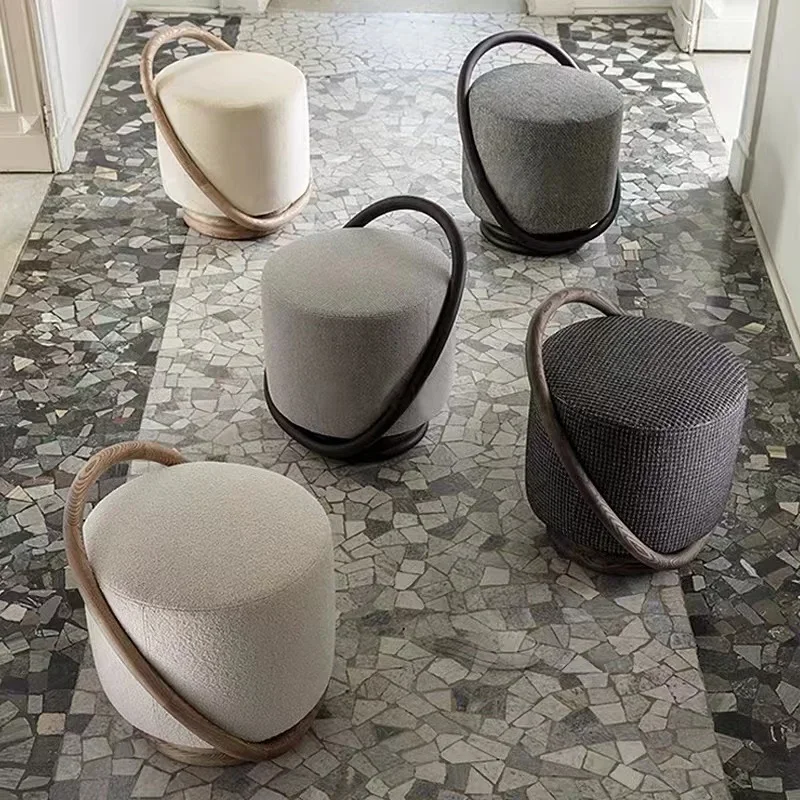 

Простой современный круглый стул, гостиная, фотостул из цельной древесины, домашний низкий стул, фотостул в спальню, для смены обуви в доме