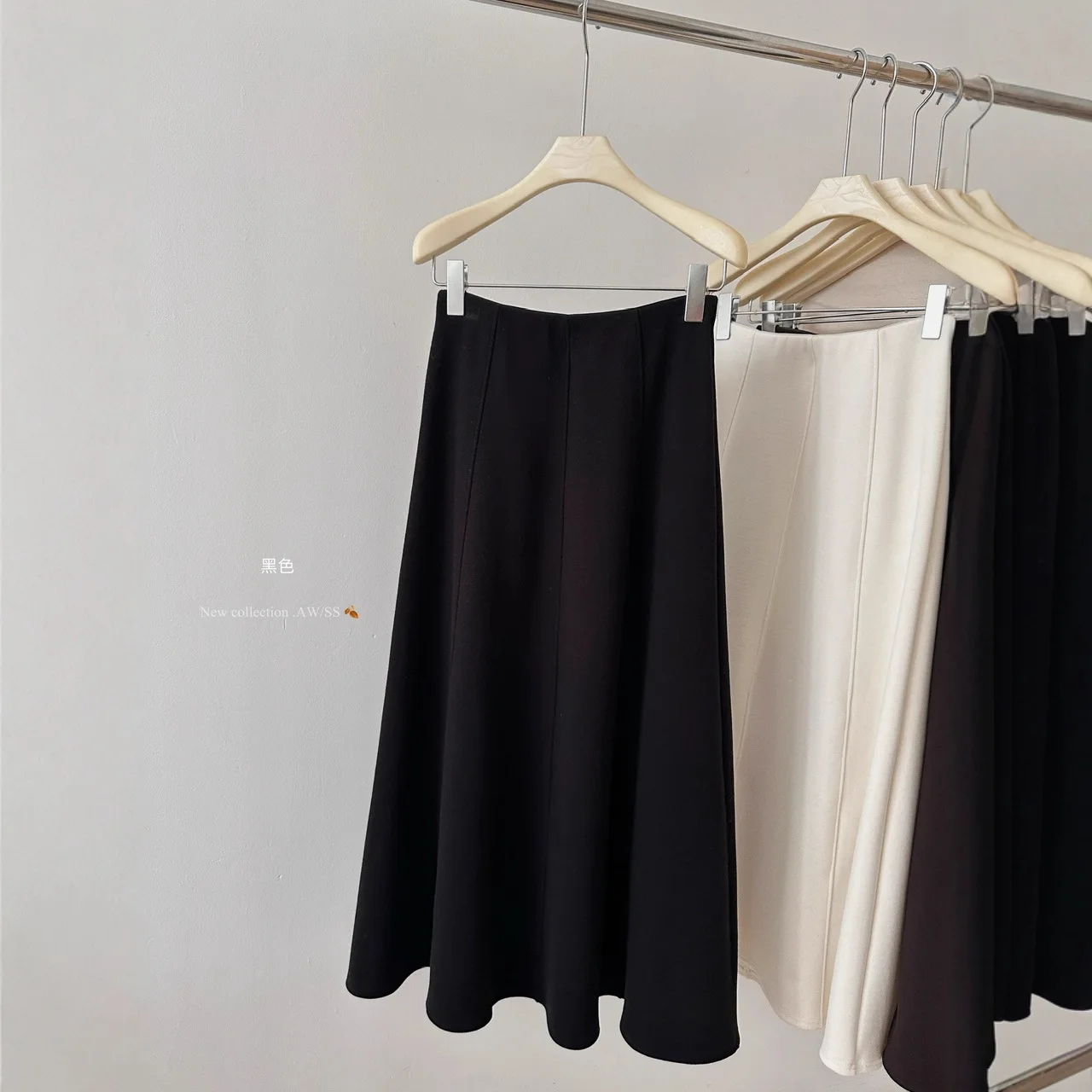 Rok A-Line Panjang Selutut Bahan Wol untuk Wanita Musim Gugur Musim Dingin, Rok Payung Berpinggang Tinggi Berbahan Fleece, Gaya Prancis yang Lembut untuk Kerja Sehari-hari