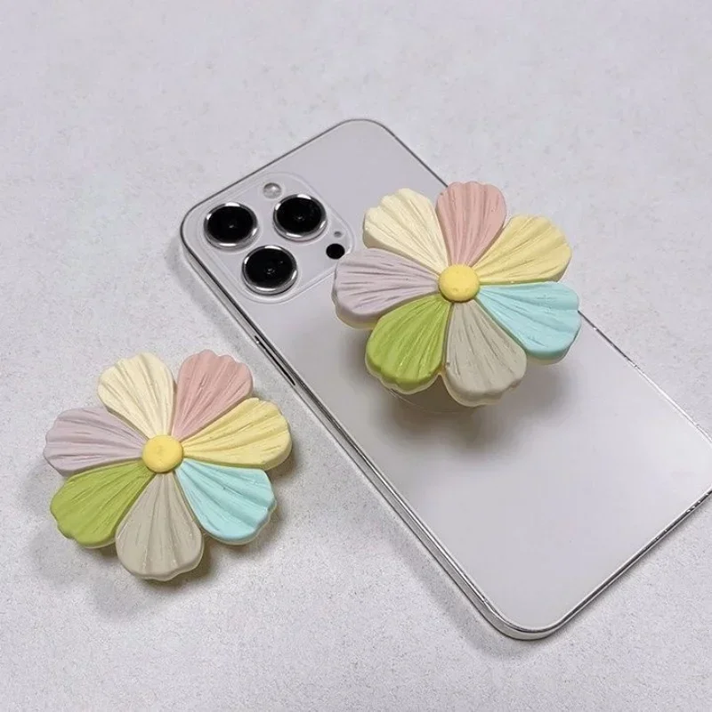 

Seven Color Flower Mobile Phone Holder Three-dimensional Lucky Flower Portable Mobile Phone Holder Foldable Retractable