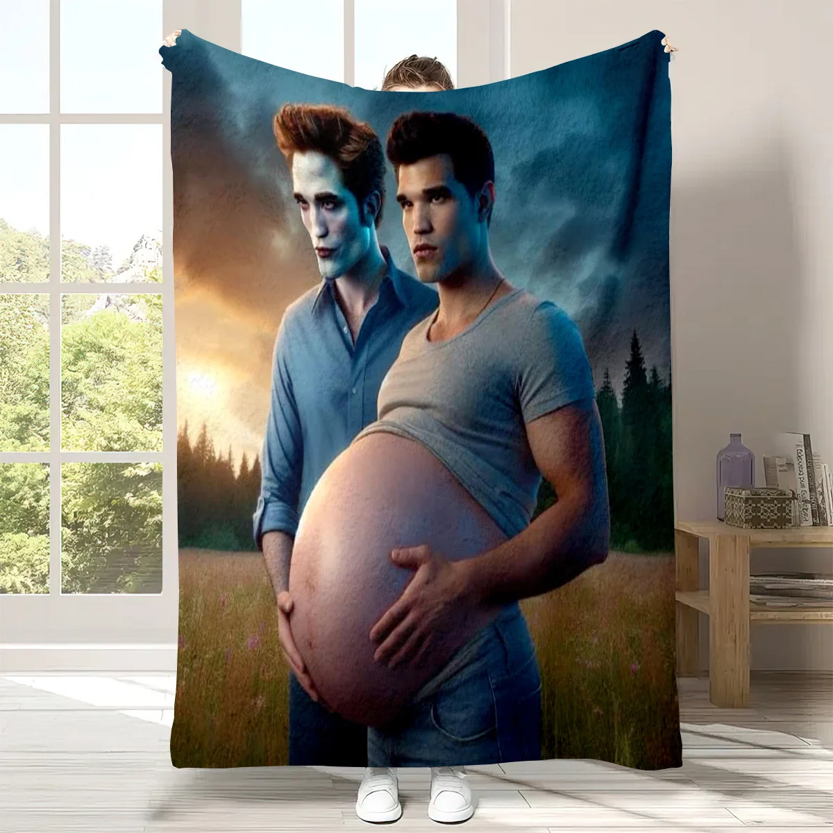Funny Twilight Vampire Wolf Print Flannel Throw Blanket, Creative Pregnant Man Design Soft Fleece Blanket for Home Sofa Bed Gift