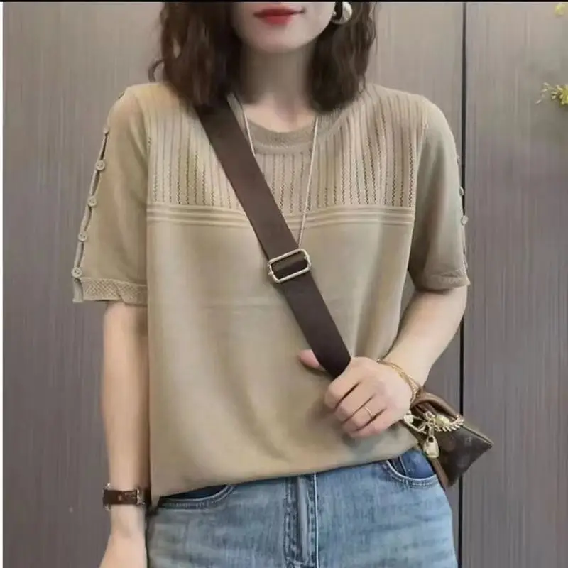 Women's Summer New Simple Commuting Solid Color Loose Pullover Round Neck Hollow Button Knitted Short Sleeve T-shirt Bottom Tops