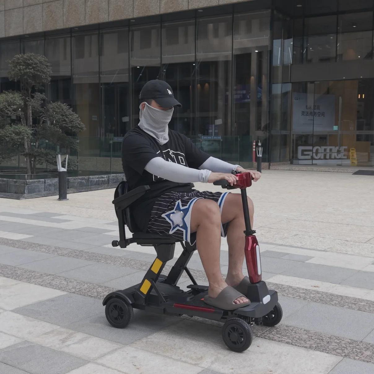 Factory Direct Sale Automatic Folding 10AH Lithium battery Four Wheel Red Mobility Handicapped Electric Scooter for Seniors