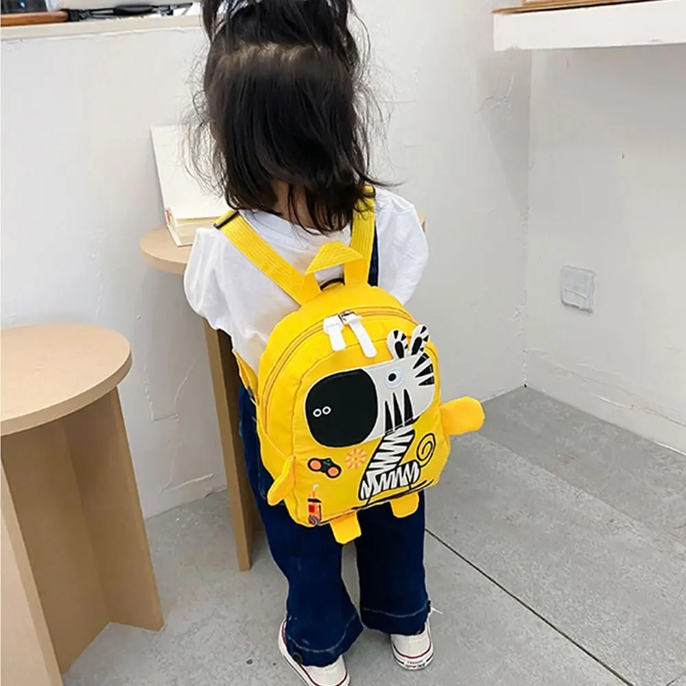 Mochila de nailon con dibujos animados para bebé, morral escolar con jirafa de seguridad para exteriores, mochila antipérdida para niños