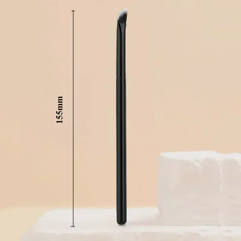 Kleine ijzeren concealerborstel, hoekcrème foundation concealer make-upborstel, schuine driehoekige concealer make-up tool