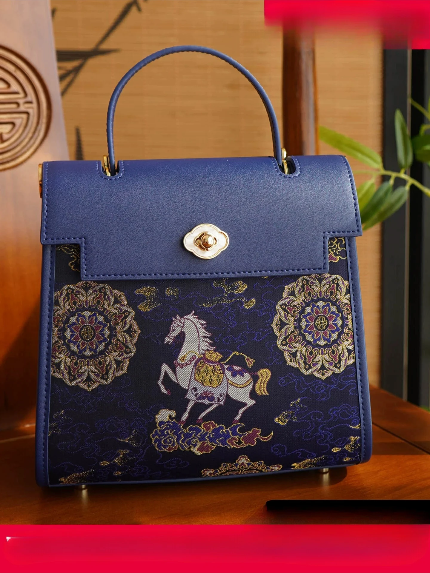 New High-end Women's Handbag, Cowhide Silk Embroidered Splicing Chinese Style Fashion Shoulder Messenger Bag
