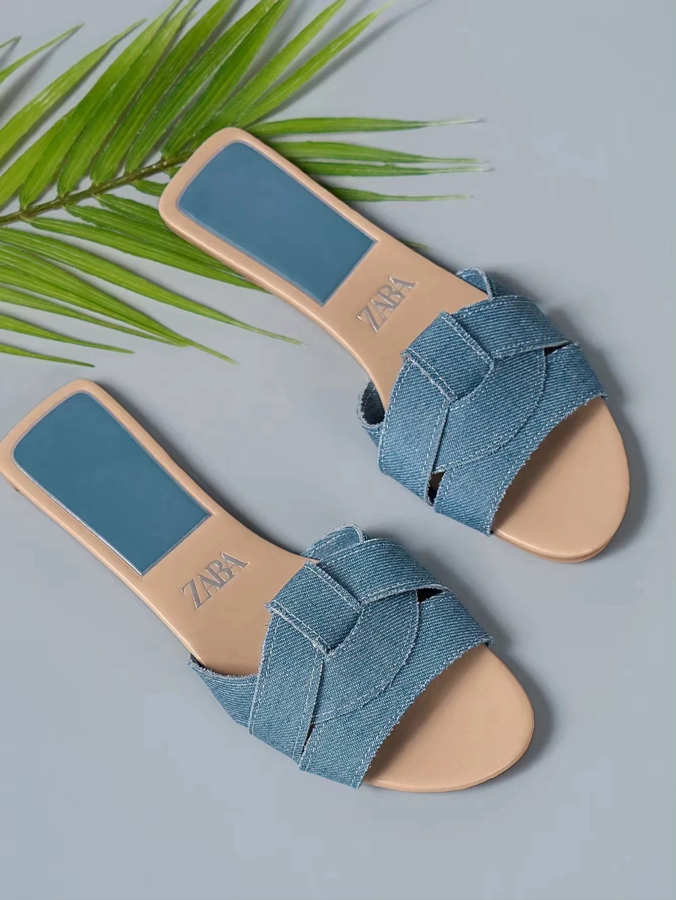 2024 New Women\'s Shoes Square Head Cross Flat Summer Sandals Simple Flip-flops Women Wear Slippers