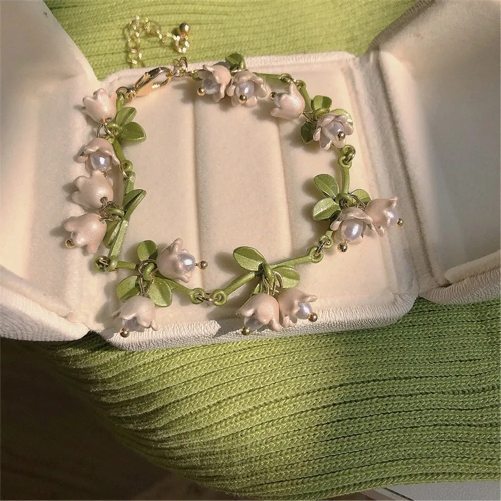 Women Female White Lily Floral Leaf Bracelets Trendy Alloy Enamel Plant Charm Chain Retro Rural Forest Style Bracelets Jewelry