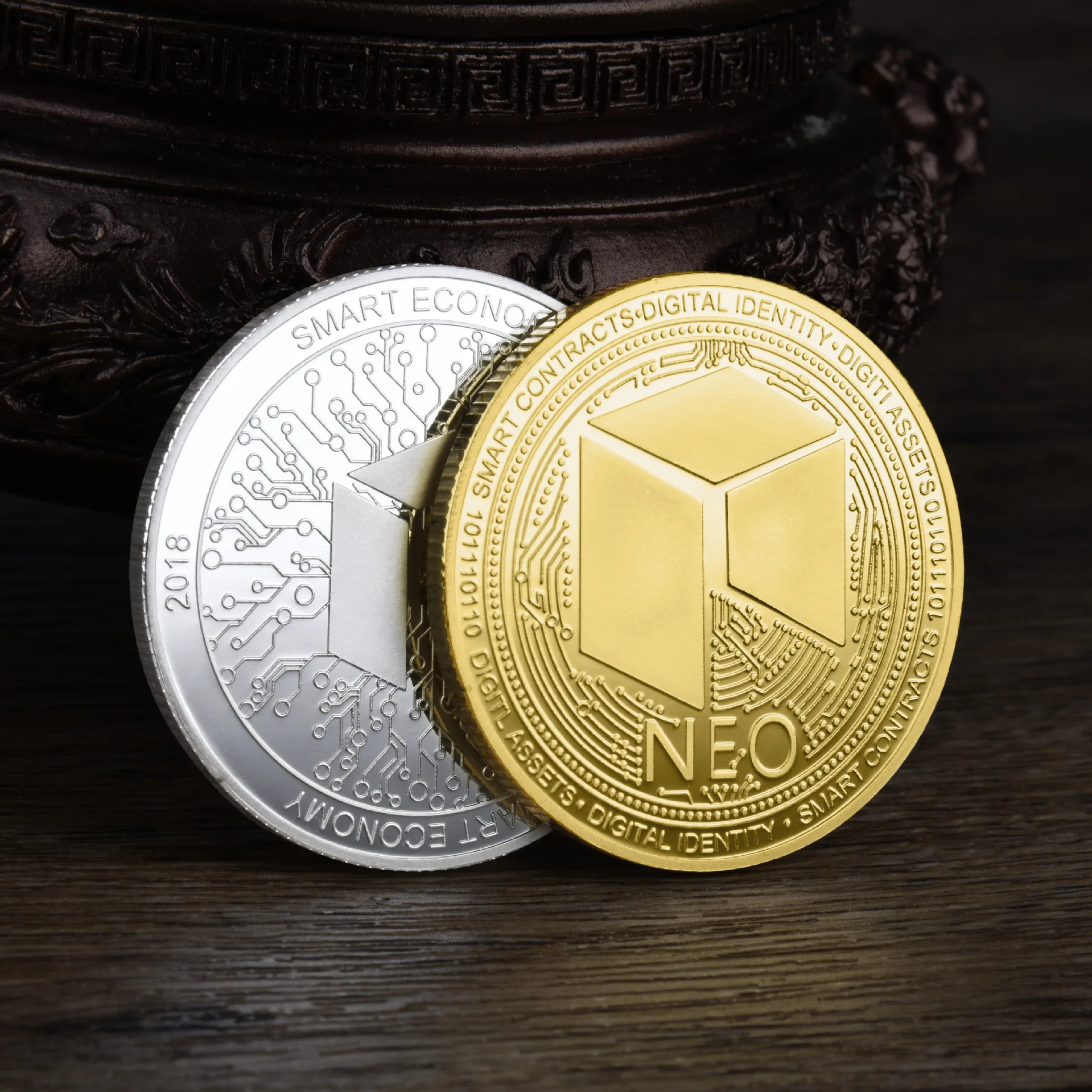 Creative NEO Coin Art Collection Gold, Silver Plated NEO Coin with Plastic Case Physical Metal Commemorative Coin Souvenir Gift