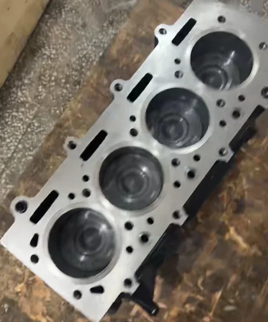 

SAIC MAXUS V80 Original Engine Block Cylinder S00018888 C00016114