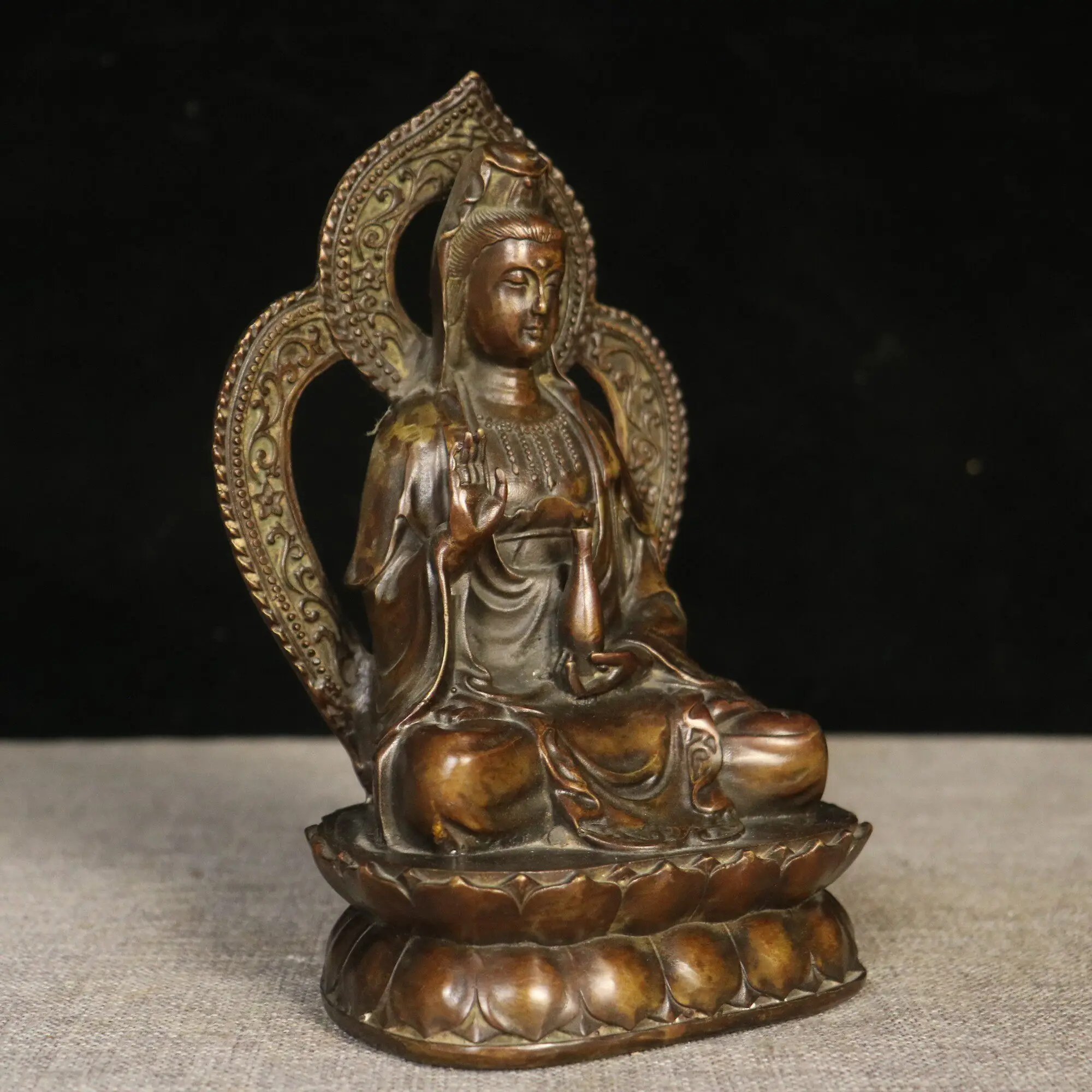 Vintage Brass Guanyin Buddha Statue with Halo Home Desktop Living Room Feng Shui Decor