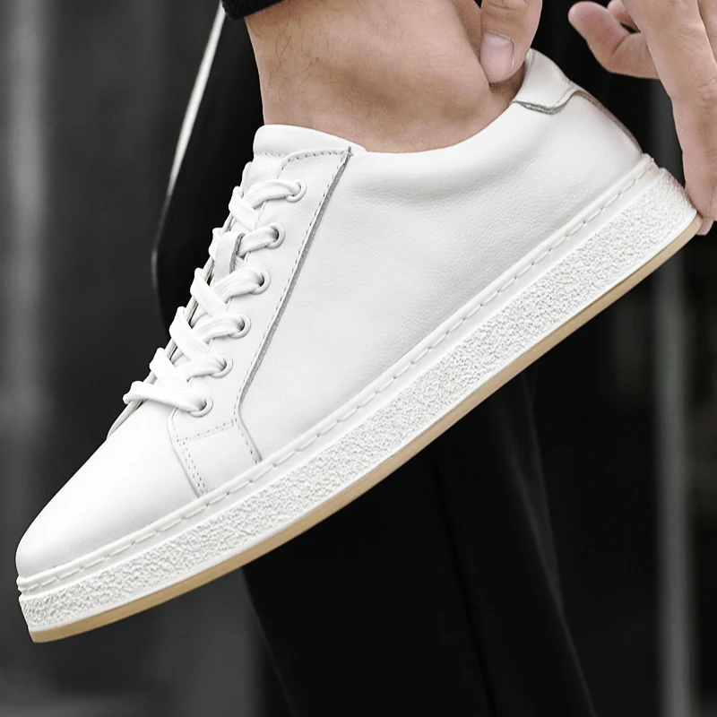 Genuine Leather Men Shoes Casual Luxury Brand Soft Mens Sneakers Breathable Lace up Fashion White Sneakers 2022 New