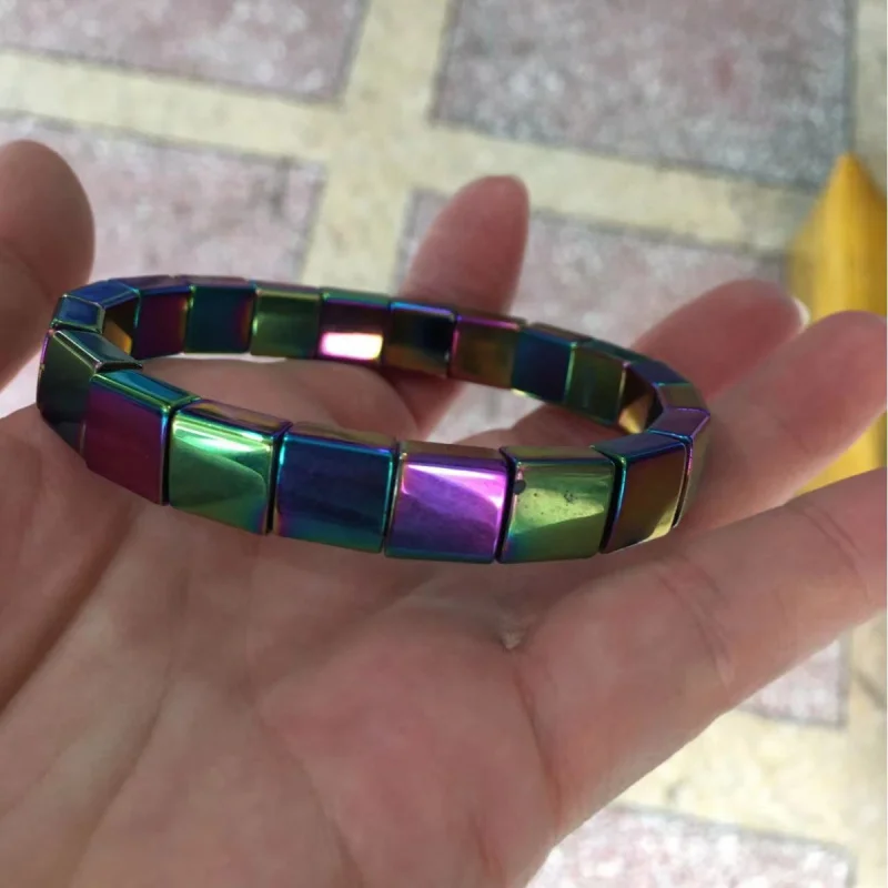 

Браслет из натурального энергетического камня с терагерцевым излучением, мгновенно растворяющий электролитическое покрытие