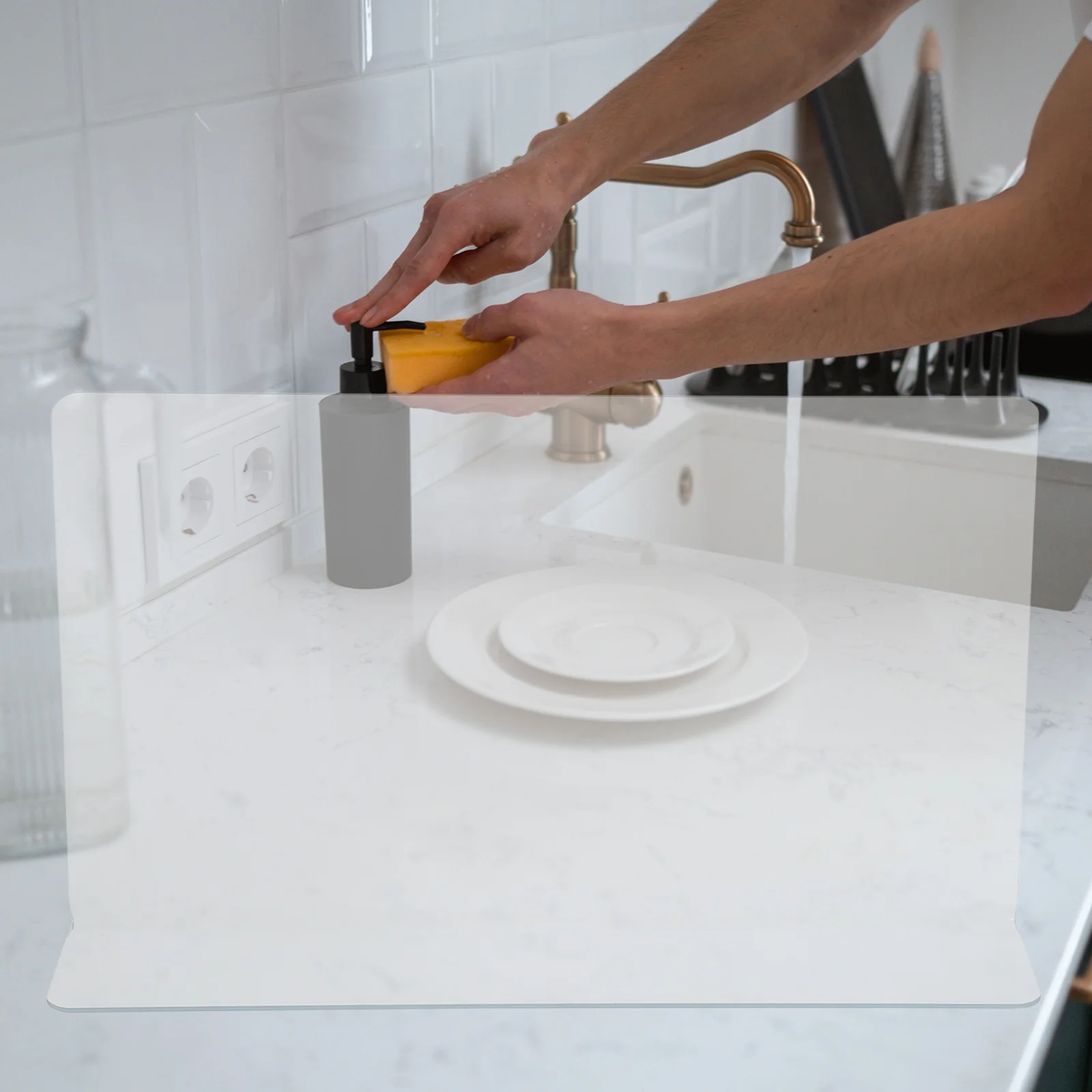 

Corner Spatter Preventer Oil Resistant Waterproof Sink Water Shield For Kitchen Bathroom Toilet Pvc Shower Guard Bathroom