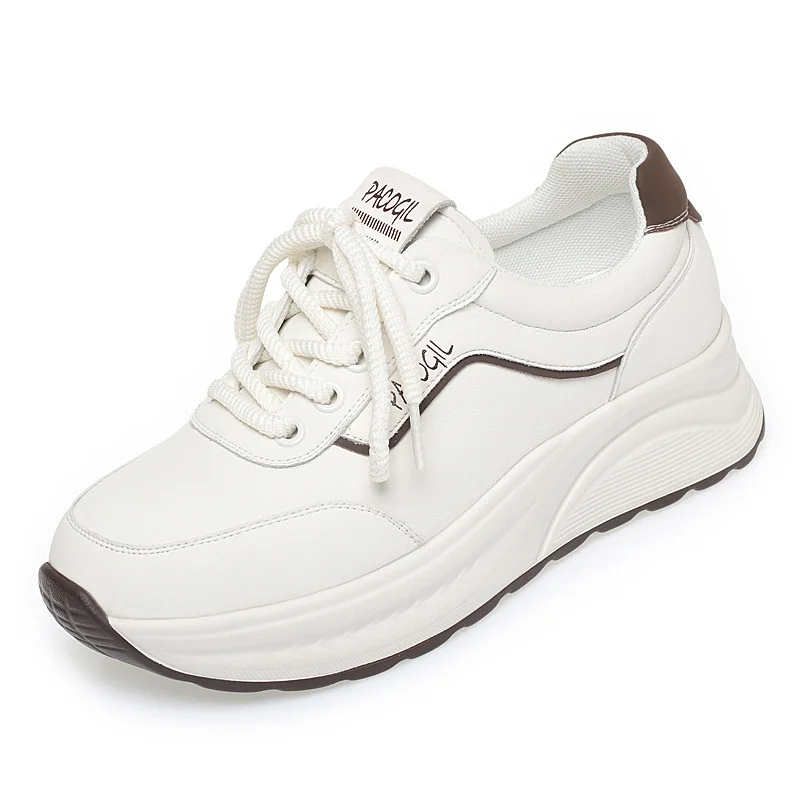 Femmes printemps automne nouveau minimaliste et polyvalent léger semelle souple décontracté plat blanc chaussures confortable mère chaussures de sport