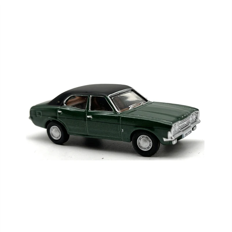 1:76 Scale Diecast Alloy Ford Cortina MKIII Vintage Car Model Classic Nostalgia Adult Toy Collection Souvenir Static Display